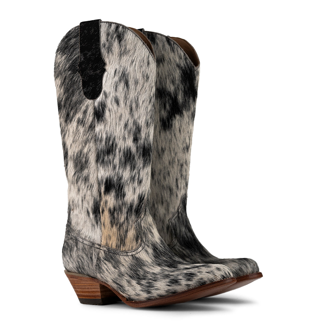 Alejandrita's Black & White.